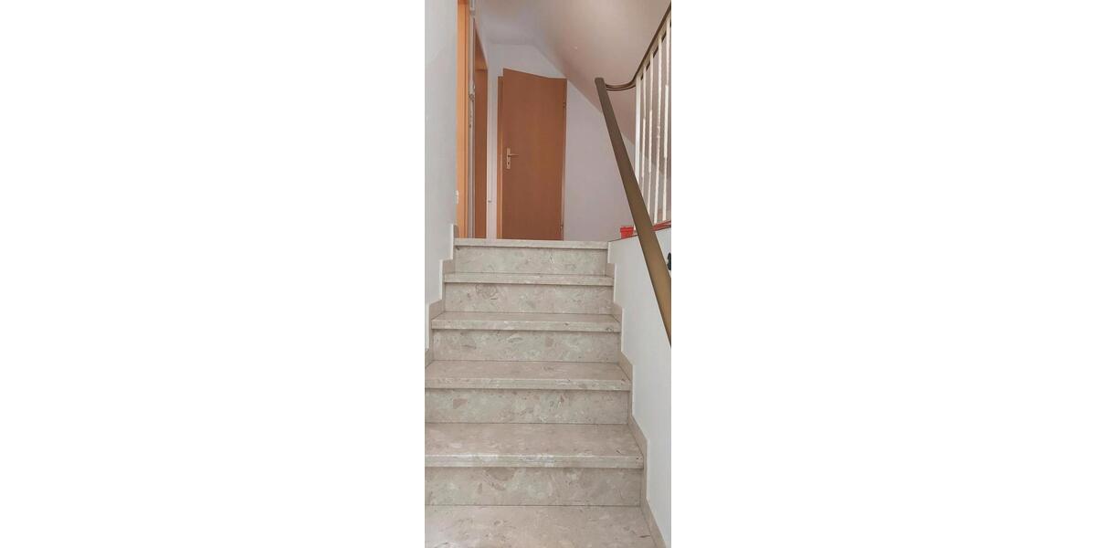 Dachgeschoßwohnung Norden - 2 Zimmer, 60 m&sup2;, 560&euro; | Angebot:26448320