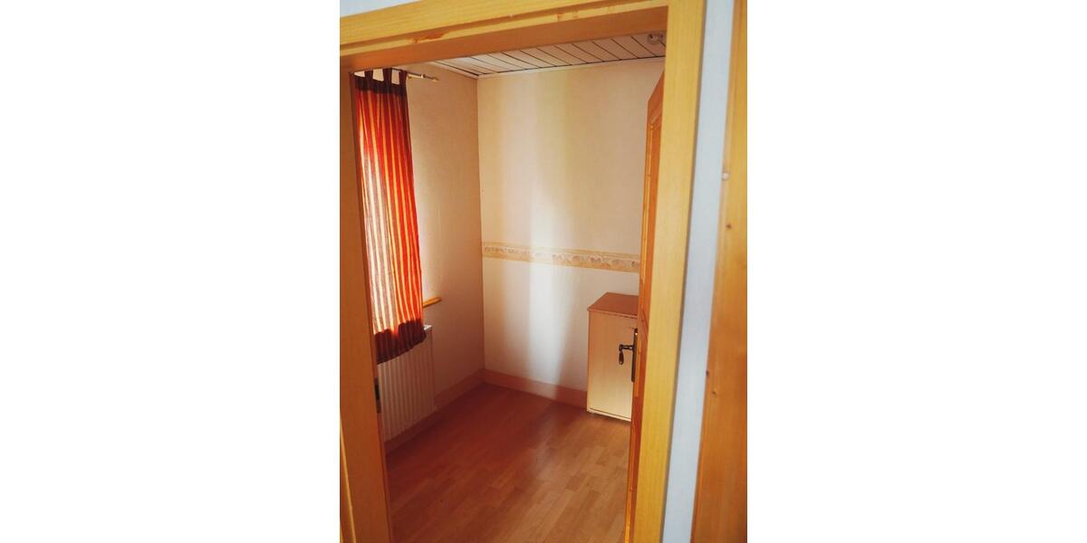 Einfamilienhaus Norden - 8 Zimmer, 214 m&sup2;, 225.000&euro; | Angebot:25960534