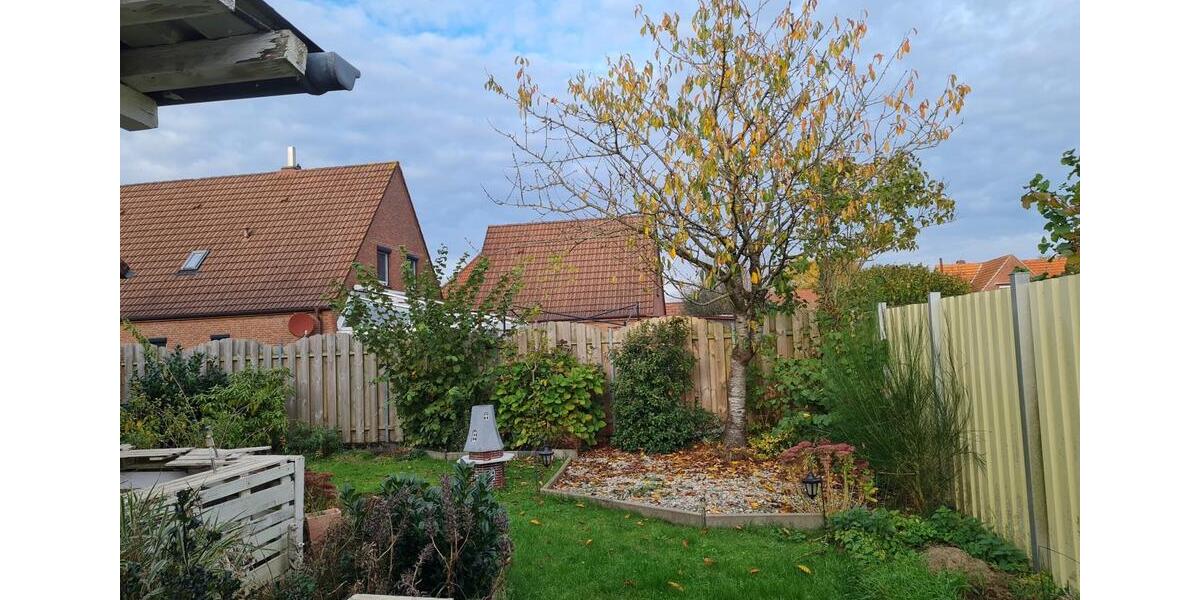 Mehrfamilienhaus, Wohnhaus Hage - 10 Zimmer, 187 m&sup2;, 259.999&euro; | Angebot:26591481