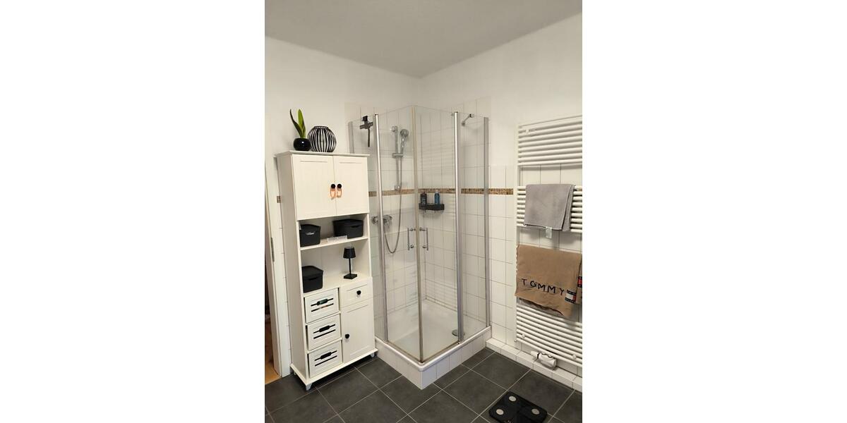 Etagenwohnung Emden Tholenswehr - 3 Zimmer, 108 m&sup2;, 810&euro; | Angebot:25375273