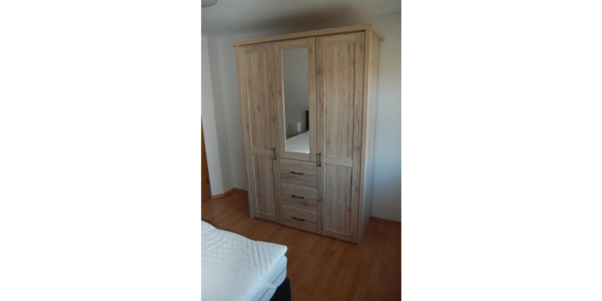 Dachgeschoßwohnung Großefehn - 2 Zimmer, 50 m&sup2;, 600&euro; | Angebot:25542294