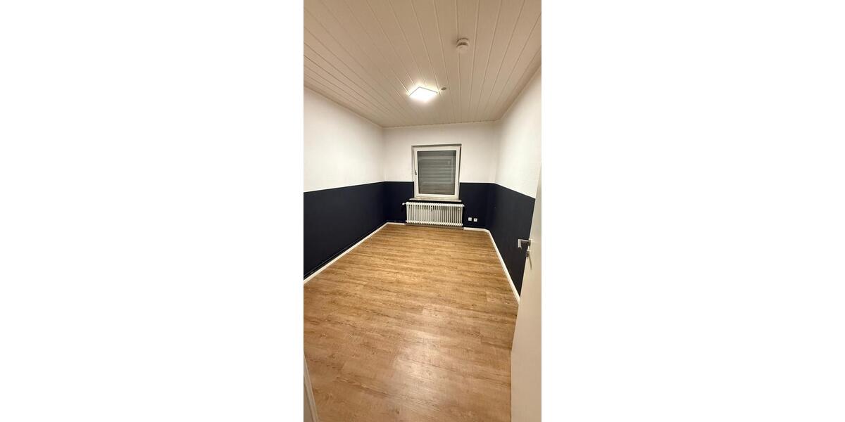 Etagenwohnung Emden Tholenswehr - 4 Zimmer, 20 m&sup2;, 390&euro; | Angebot:25363848
