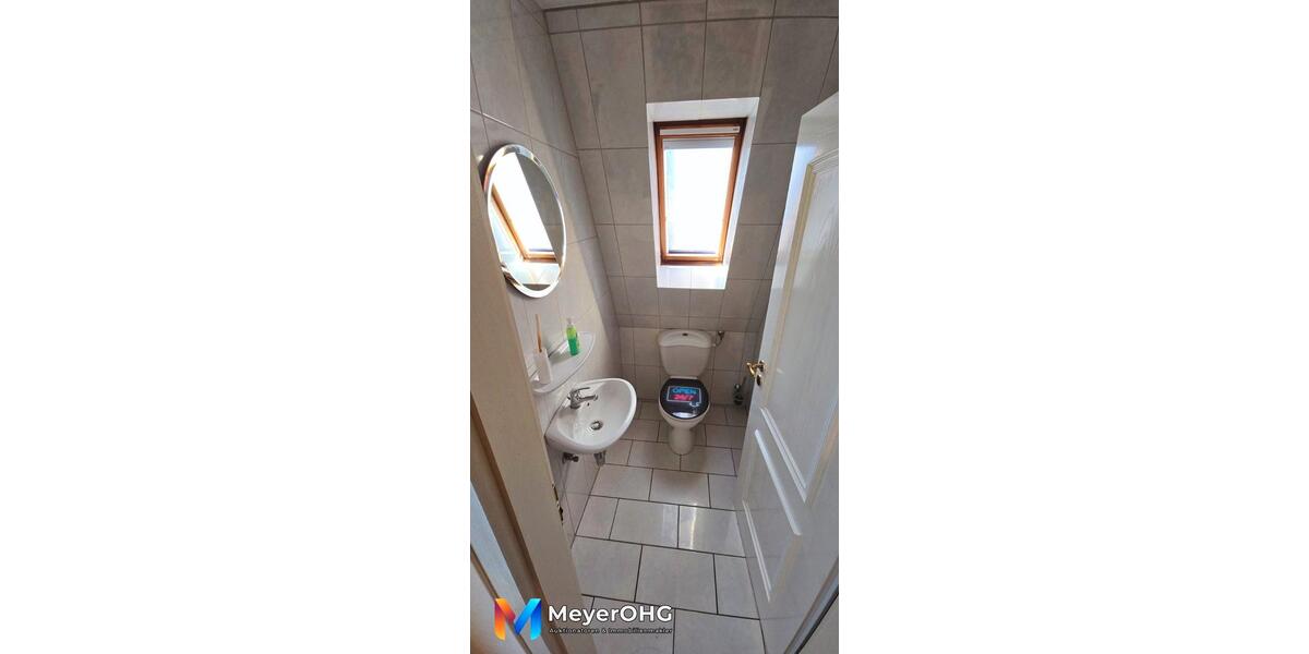 Dachgeschoßwohnung Jemgum - 5 Zimmer, 154 m&sup2;, 1.050&euro; | Angebot:26068363