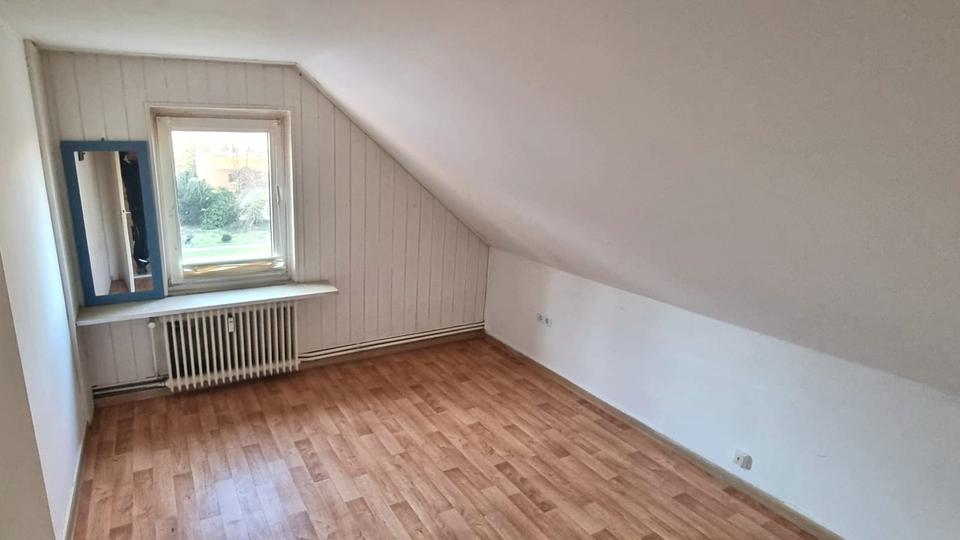 Dachgeschoßwohnung Hage - 2 Zimmer, 33 m&sup2;, 370&euro; | Angebot:25125385