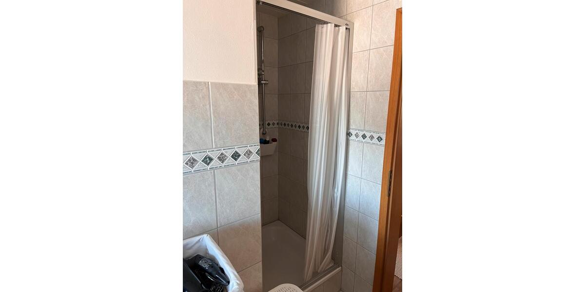 Etagenwohnung Aurich Egels und Wallinghausen - 5 Zimmer, 95 m&sup2;, 650&euro; | Angebot:25948848