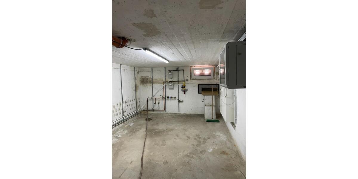 Einfamilienhaus Hage - 10 Zimmer, 250 m&sup2;, 600&euro; | Angebot:26072903