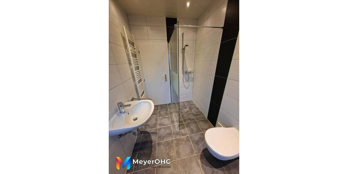 Erdgeschoßwohnung Weener - 5 Zimmer, 95 m&sup2;, 870&euro; | Angebot:26068379