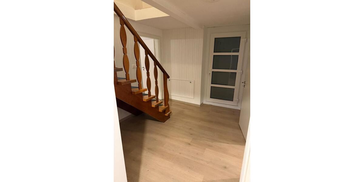 Etagenwohnung Bunde - 3 Zimmer, 120 m&sup2;, 950&euro; | Angebot:25026849