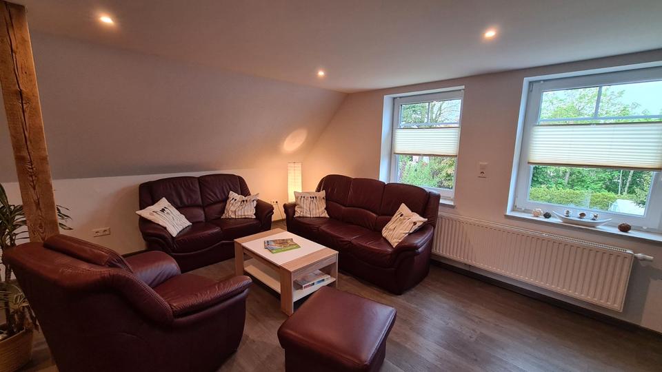 Dachgeschoßwohnung Aurich Georgsfeld und Tannenhausen - 3 Zimmer, 80 m&sup2;, 950&euro; | Angebot:25988502