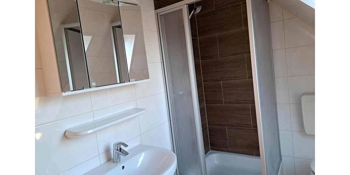 Dachgeschoßwohnung Hesel - 2 Zimmer, 50 m&sup2;, 490&euro; | Angebot:25448879