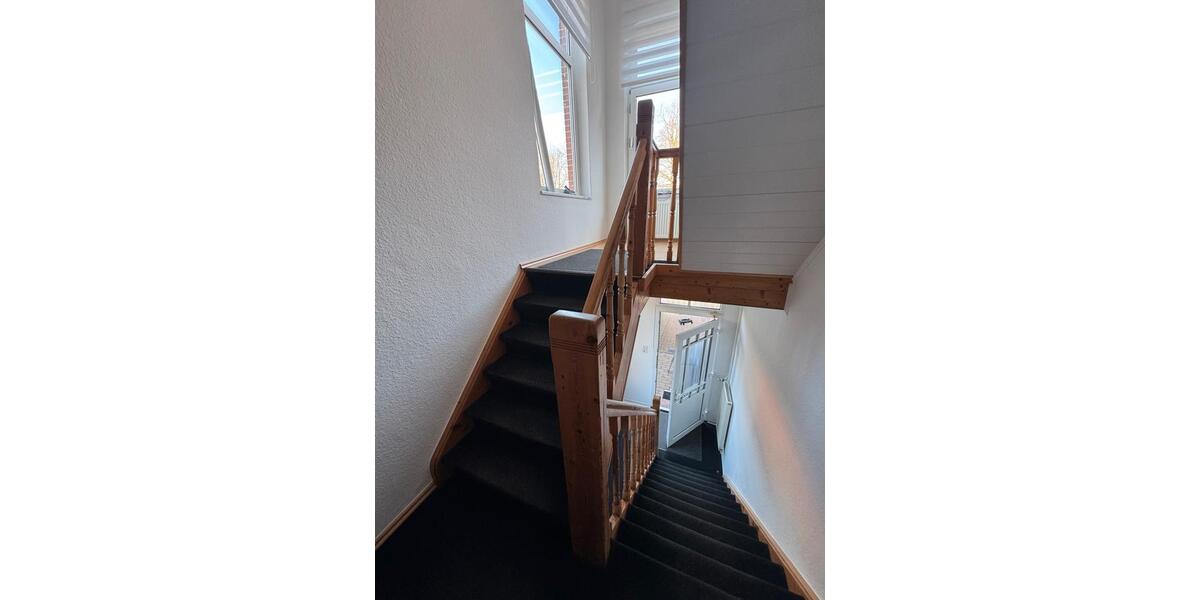 Dachgeschoßwohnung Aurich Egels und Wallinghausen - 5 Zimmer, 100 m&sup2;, 1.000&euro; | Angebot:25843949