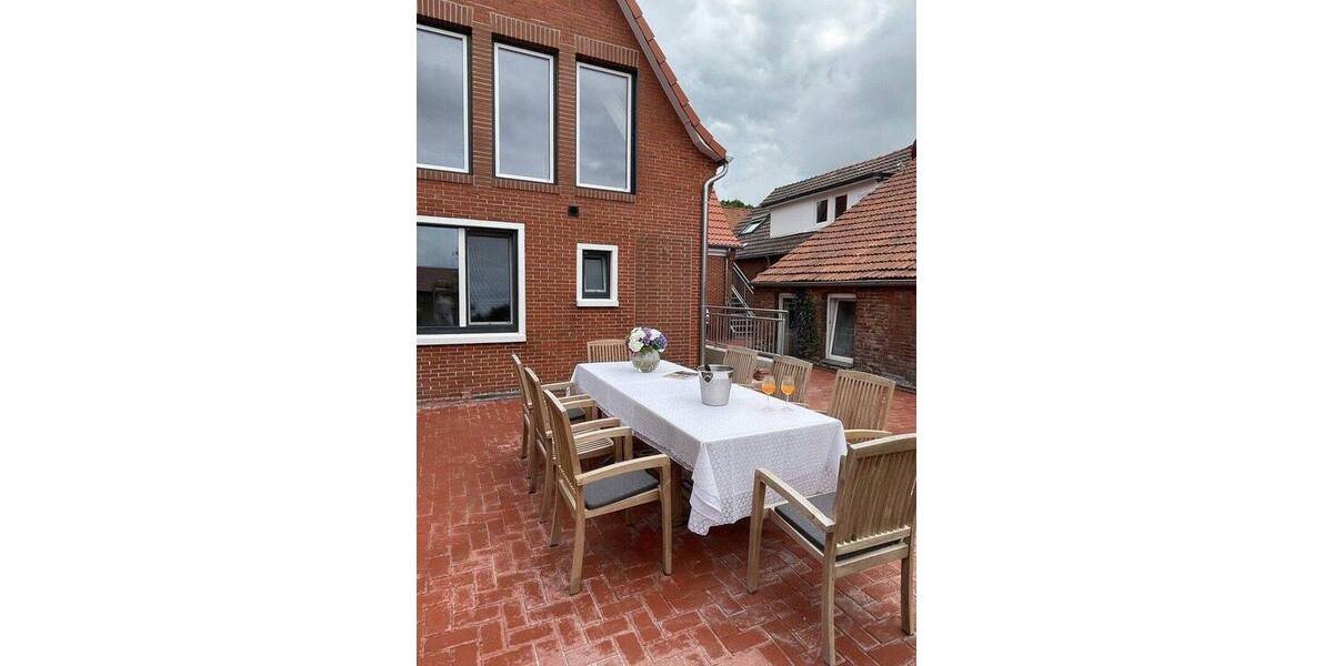 Mehrfamilienhaus, Wohnhaus Hage - 3 Zimmer, 120 m&sup2;, 1.799&euro; | Angebot:26915828