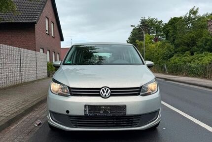 VW Touran 340.000 km 2.700 &euro; Westoverledingen 26810