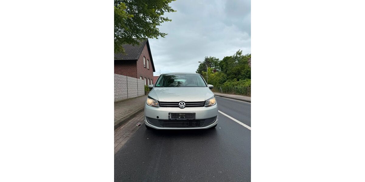 VW Touran 340.000 km 2.700 &euro; Westoverledingen 26810