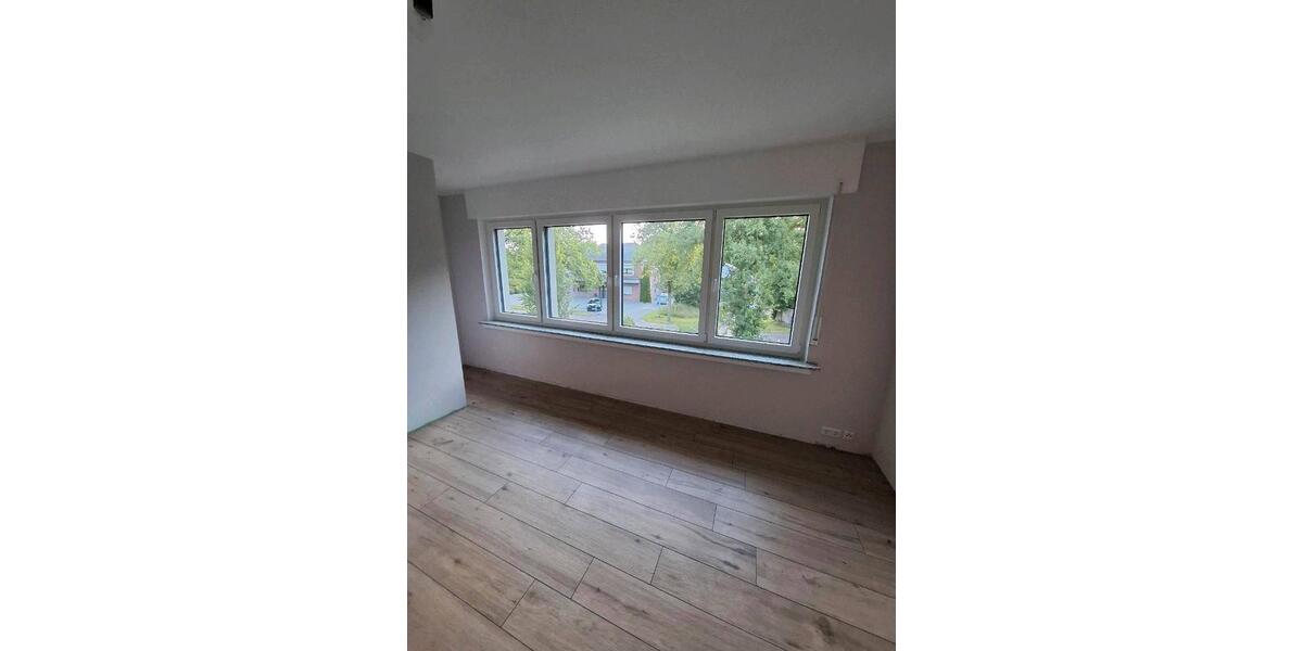 Etagenwohnung Großefehn - 5 Zimmer, 170 m&sup2;, 1.390&euro; | Angebot:26536409