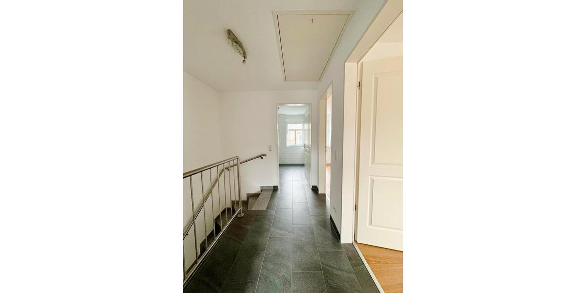 Doppelhaushälfte Norden - 3 Zimmer, 83 m&sup2;, 690&euro; | Angebot:25571597