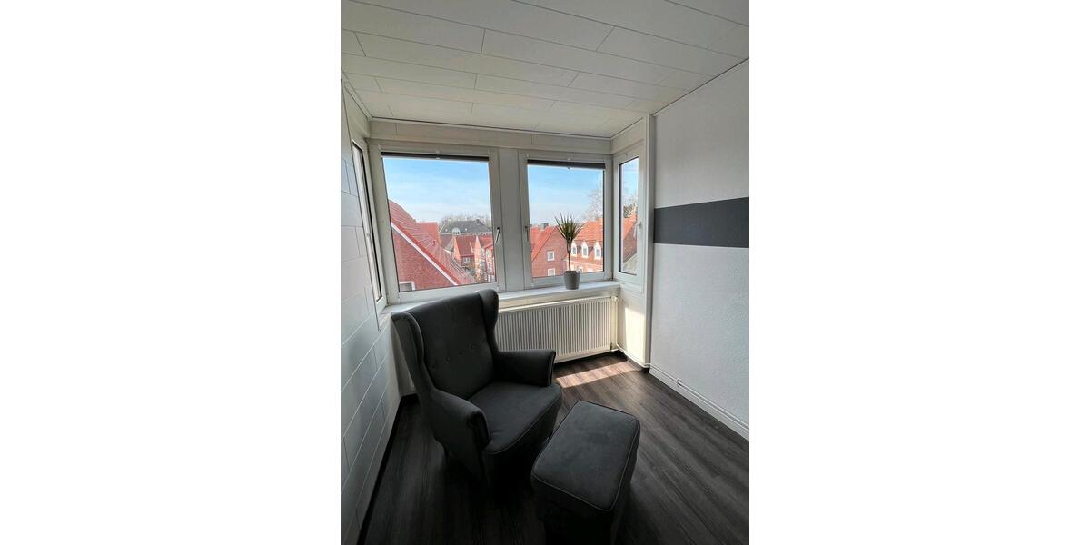 Dachgeschoßwohnung Emden Tholenswehr - 2 Zimmer, 50 m&sup2;, 1.100&euro; | Angebot:25455525