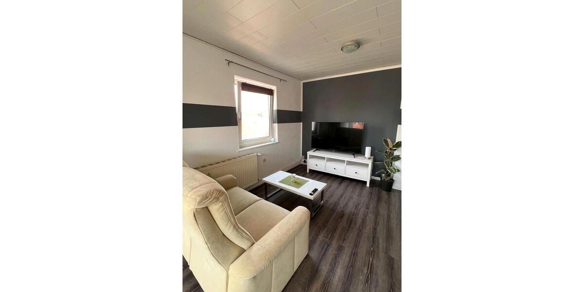 Dachgeschoßwohnung Emden Tholenswehr - 2 Zimmer, 50 m&sup2;, 1.100&euro; | Angebot:25455525