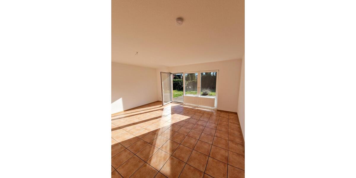 Erdgeschoßwohnung Westoverledingen - 3 Zimmer, 88 m&sup2;, 650&euro; | Angebot:25987080