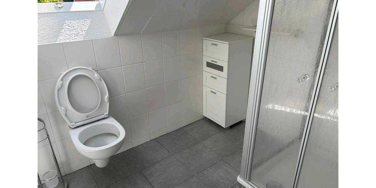 Dachgeschoßwohnung Moormerland - 3 Zimmer, 65 m&sup2;, 490&euro; | Angebot:26692409