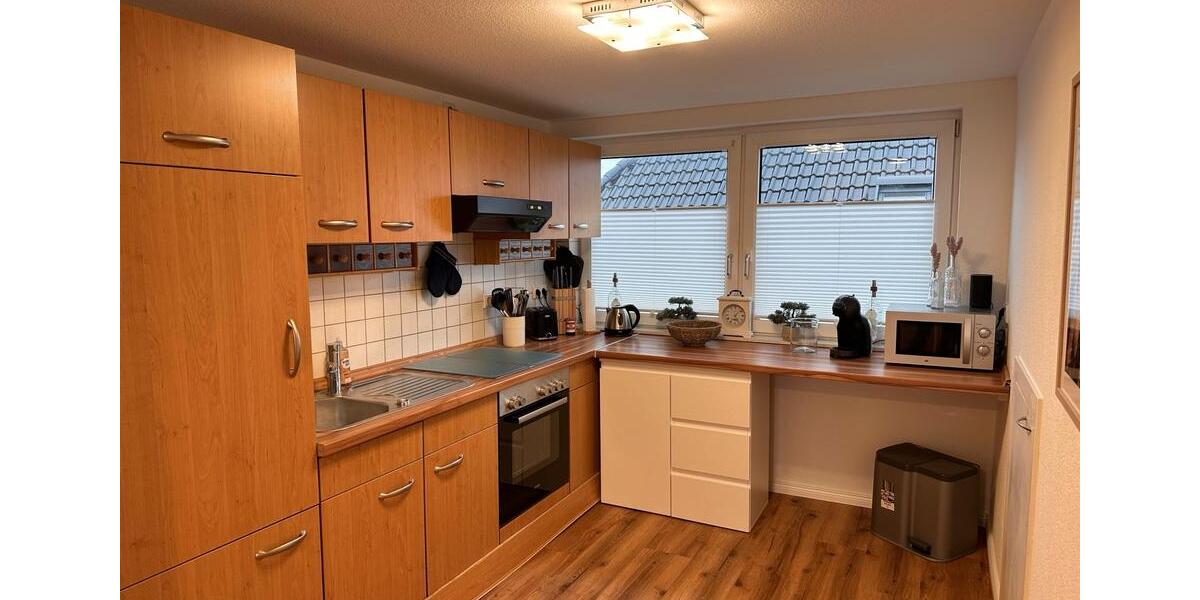 Dachgeschoßwohnung Emden Tholenswehr - 3 Zimmer, 100 m&sup2;, 1.250&euro; | Angebot:26641663
