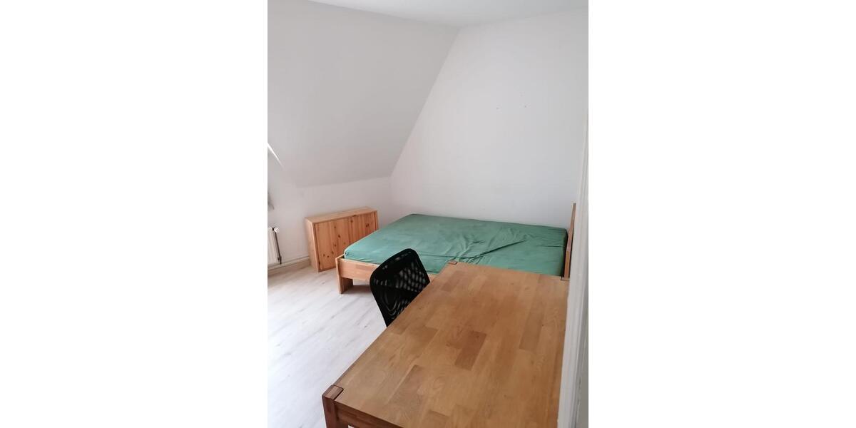 Dachgeschoßwohnung Leer (Ostfriesland) - 1 Zimmer, 17 m&sup2;, 550&euro; | Angebot:25300355