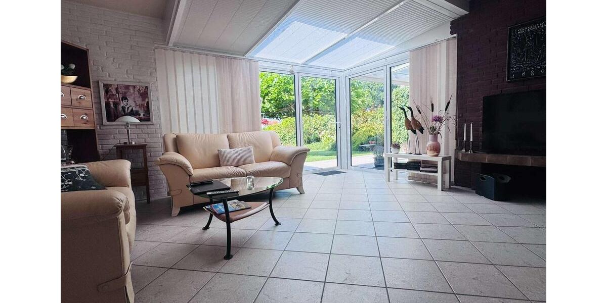 Erdgeschoßwohnung Norden - 3 Zimmer, 130 m&sup2;, 1.150&euro; | Angebot:25256240