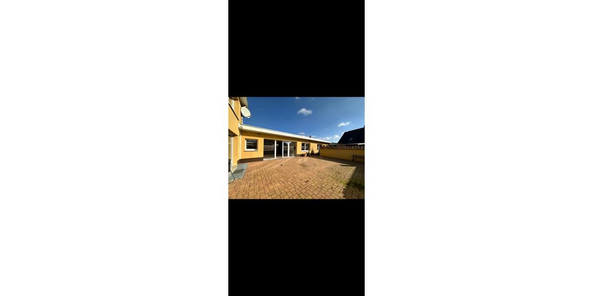 Erdgeschoßwohnung Weener - 3 Zimmer, 105 m&sup2;, 945&euro; | Angebot:25322288