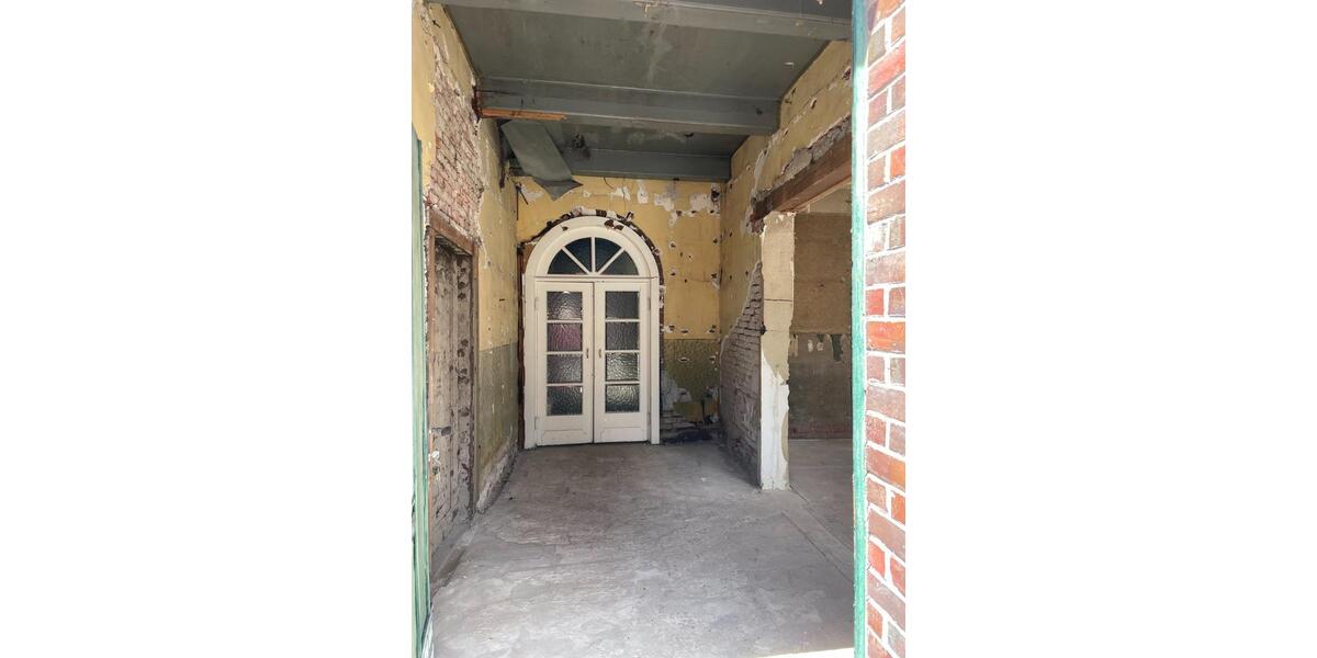 Einfamilienhaus Hage - 10 Zimmer, 250 m&sup2;, 600&euro; | Angebot:26072903