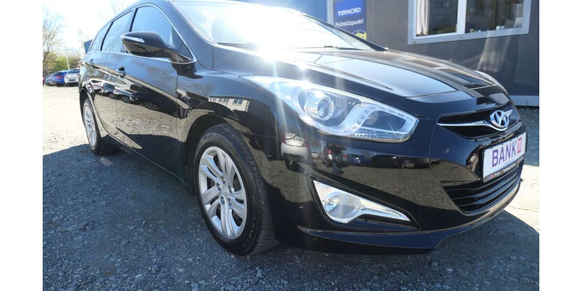 Hyundai i40 190.000 km 7.400 &euro; Leer 26789