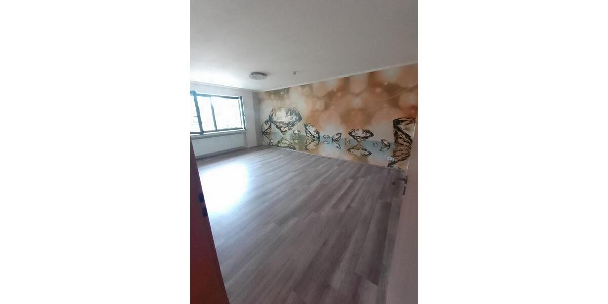 Etagenwohnung Weener - 3 Zimmer, 75 m&sup2;, 550&euro; | Angebot:25365285