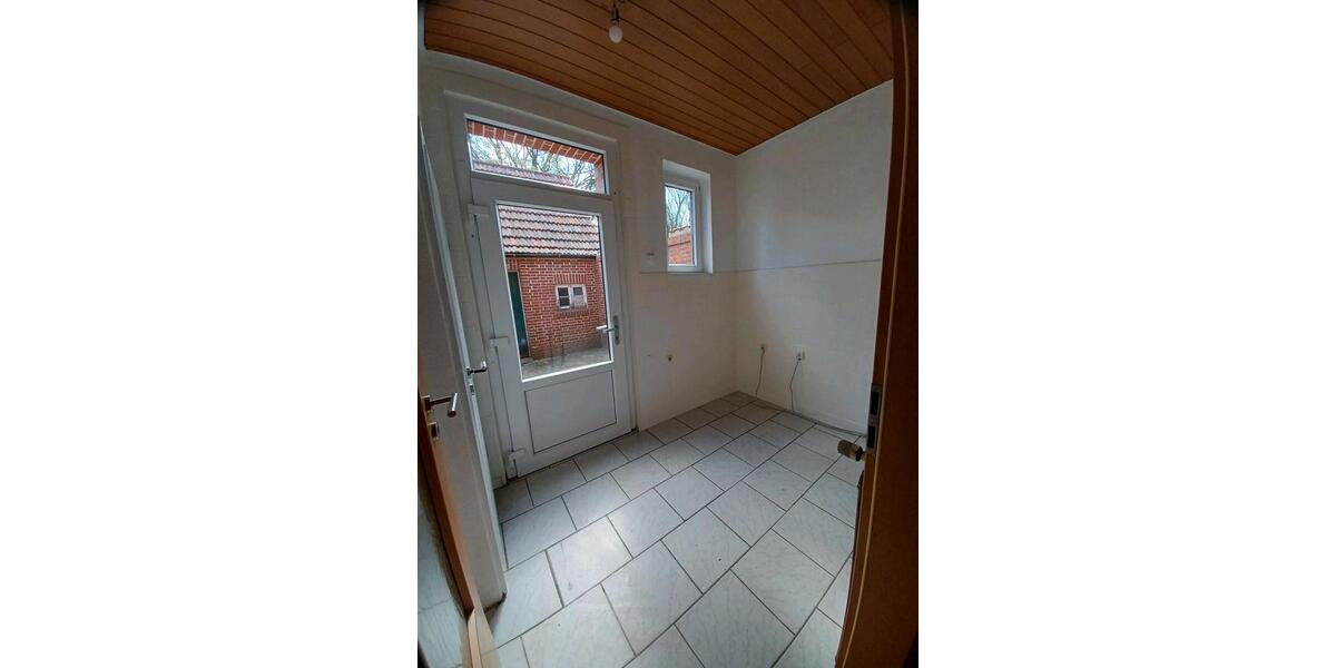 Etagenwohnung Westoverledingen - 4 Zimmer, 100 m&sup2;, 900&euro; | Angebot:26552108