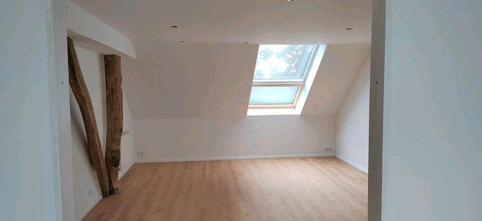 Dachgeschoßwohnung Großefehn - 4 Zimmer, 160 m&sup2;, 1.100&euro; | Angebot:26610301