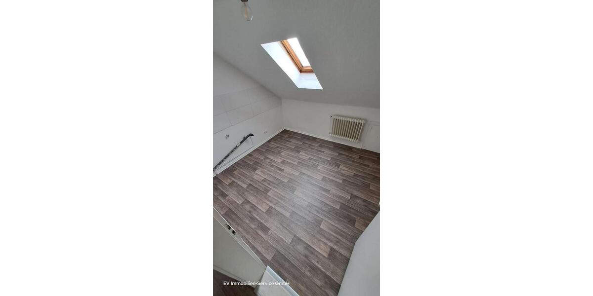 Dachgeschoßwohnung Norden - 1.5 Zimmer, 33 m&sup2;, 368&euro; | Angebot:25964914