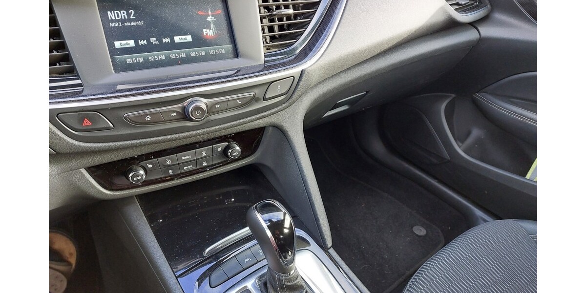 Opel Insignia 64.000 km 18.250 &euro; Westoverledingen 26810