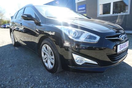 Hyundai i40 190.000 km 7.400 &euro; Leer 26789