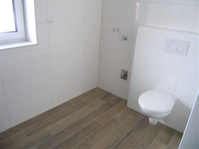 Etagenwohnung Leer (Ostfriesland) - 2 Zimmer, 77 m&sup2;, 800&euro; | Angebot:25988183