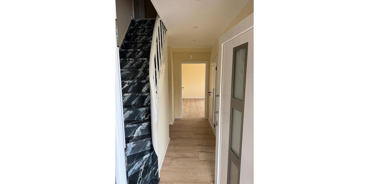 Etagenwohnung Großefehn - 5 Zimmer, 131 m&sup2;, 1.040&euro; | Angebot:26327304