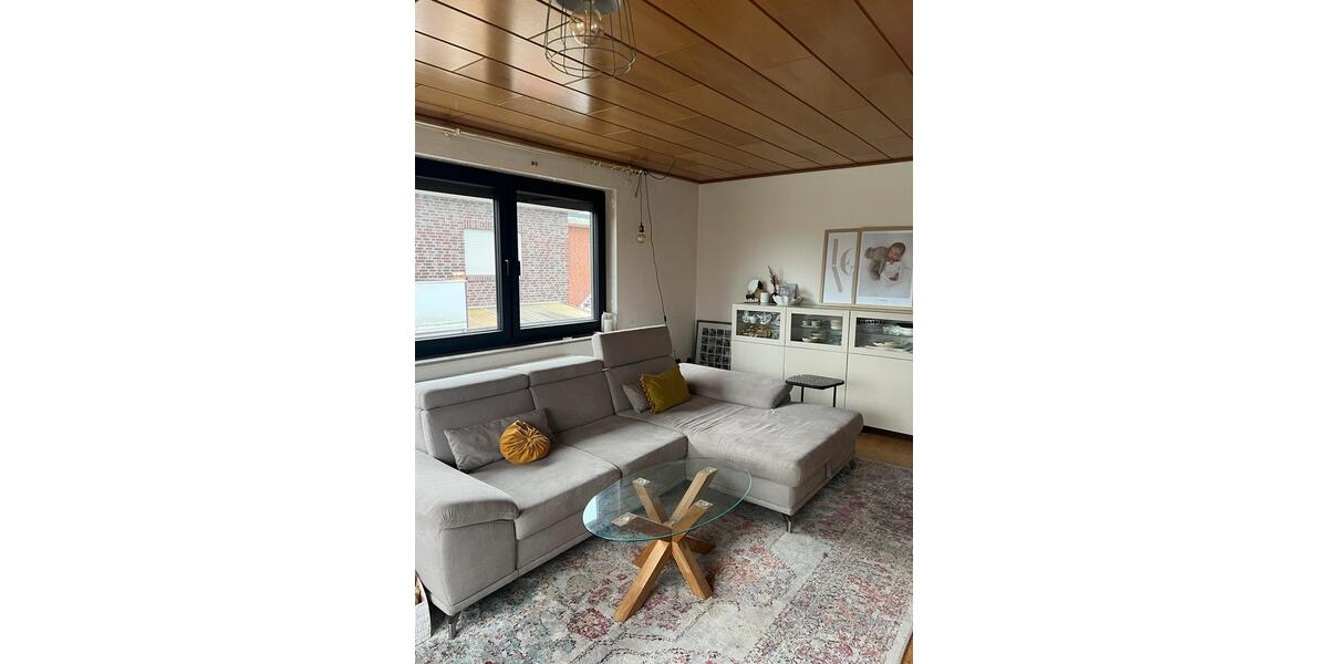 Dachgeschoßwohnung Leer (Ostfriesland) - 3 Zimmer, 80 m&sup2;, 800&euro; | Angebot:25989979