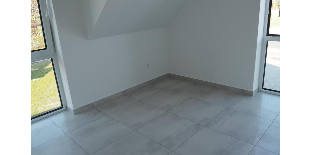 Dachgeschoßwohnung Westoverledingen - 3 Zimmer, 71 m&sup2;, 780&euro; | Angebot:25181171
