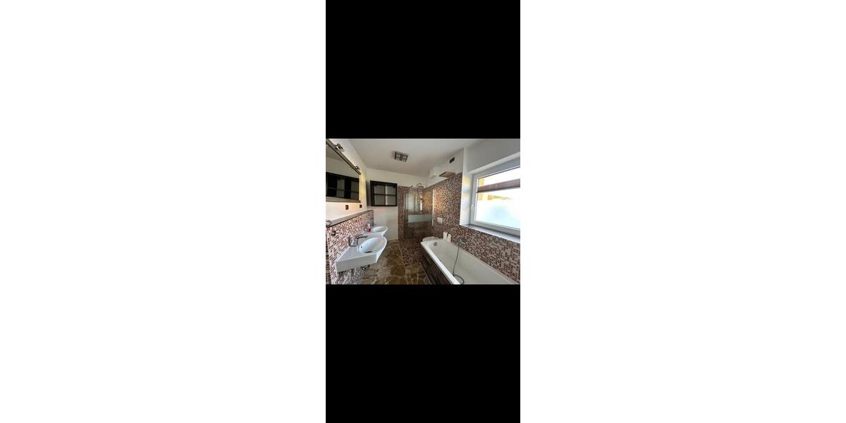 Erdgeschoßwohnung Weener - 3 Zimmer, 105 m&sup2;, 945&euro; | Angebot:25322288