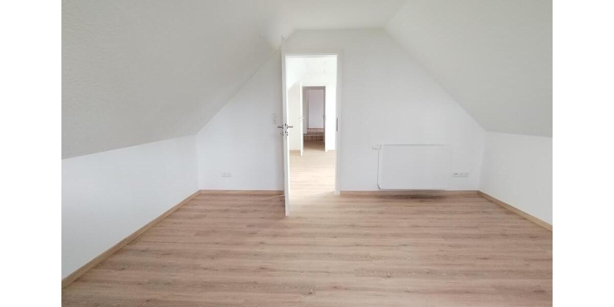 Dachgeschoßwohnung Südbrookmerland - 2 Zimmer, 72 m&sup2;, 480&euro; | Angebot:26537945