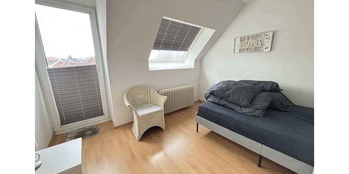 Dachgeschoßwohnung Emden - 3 Zimmer, 59 m&sup2;, 530&euro; | Angebot:25329761