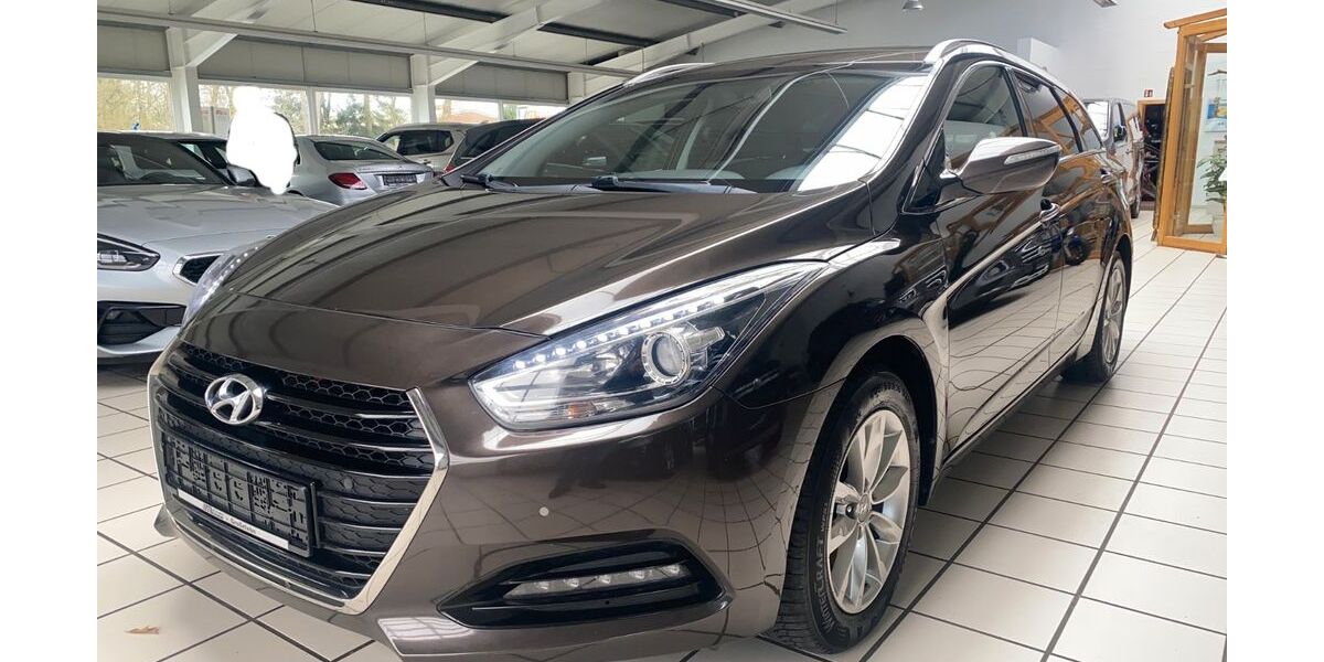 Hyundai i40 236.175 km 10.980 &euro; Großefehn 26629