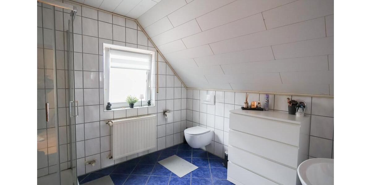 Dachgeschoßwohnung Moormerland - 3 Zimmer, 75 m&sup2;, 600&euro; | Angebot:25217663