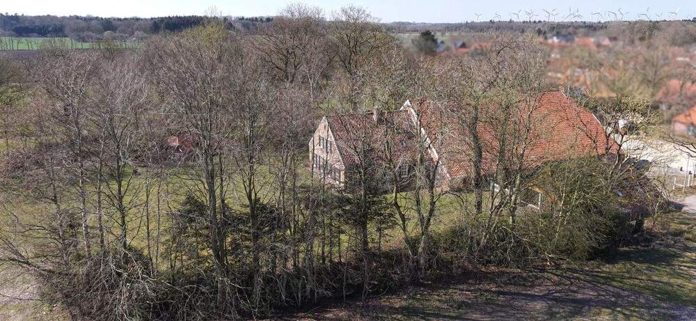 Bauernhaus, Landhaus Hage - 9 Zimmer, 265 m&sup2;, 669.000&euro; | Angebot:25689859