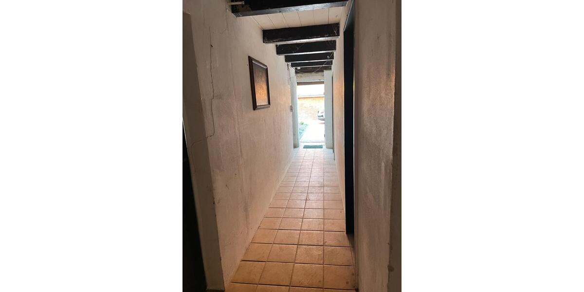 Einfamilienhaus Hage - 10 Zimmer, 250 m&sup2;, 600&euro; | Angebot:26072903