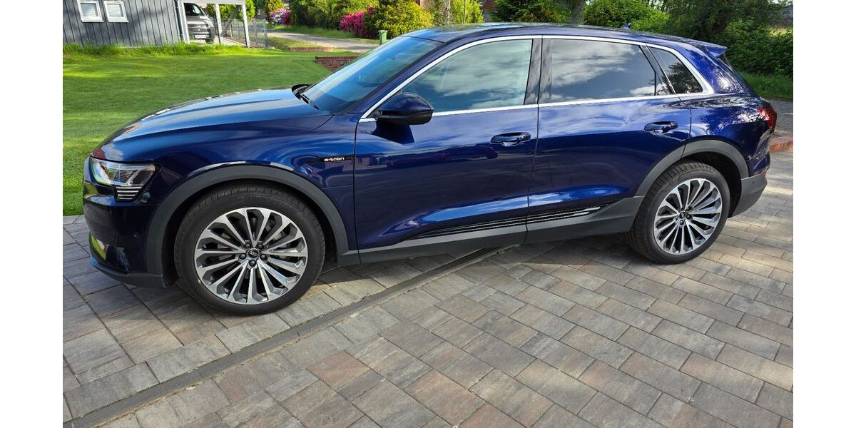 Audi e-tron 35.100 km 28.900 &euro; Berumbur 26524