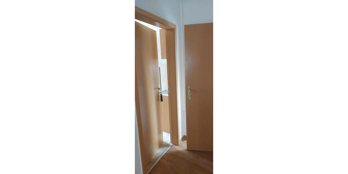 Dachgeschoßwohnung Norden - 2 Zimmer, 60 m&sup2;, 560&euro; | Angebot:26448320
