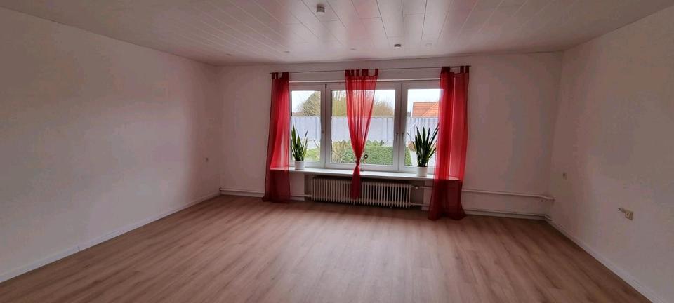 Etagenwohnung Südbrookmerland - 2 Zimmer, 130 m&sup2;, 1.000&euro; | Angebot:25792005